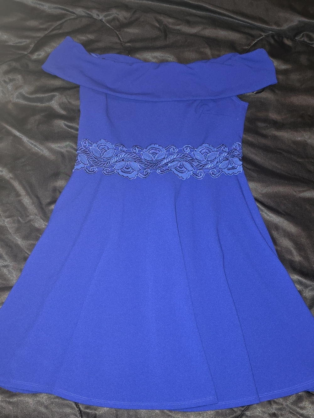 B. Smart Off-Shoulder Cobalt Blue Mini Dress with Lace Waist